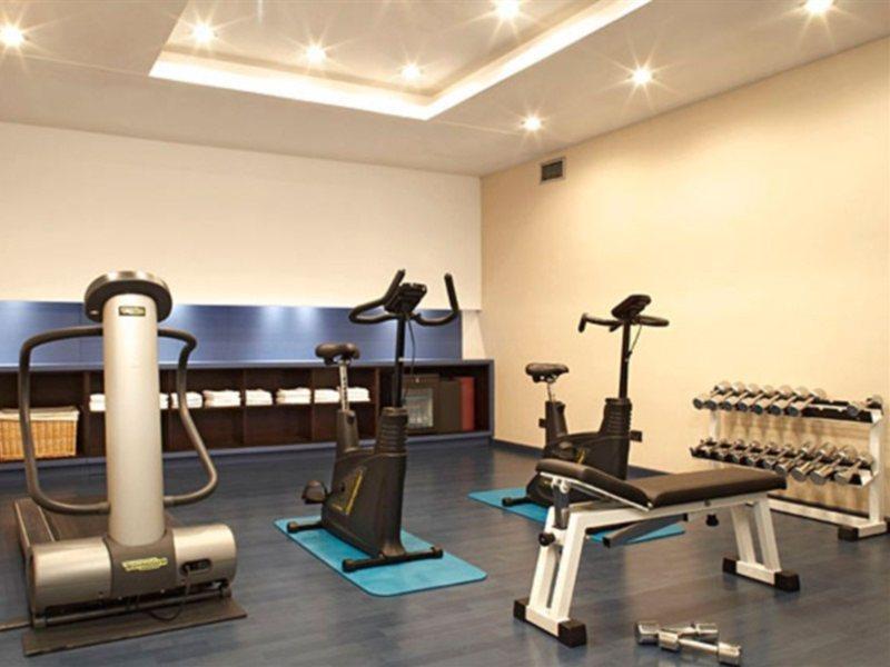 Ac Hotel Ciudad De Pamplona Konforlar fotoğraf