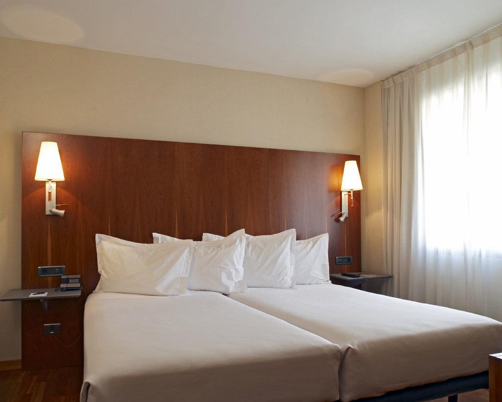 Ac Hotel Ciudad De Pamplona Dış mekan fotoğraf