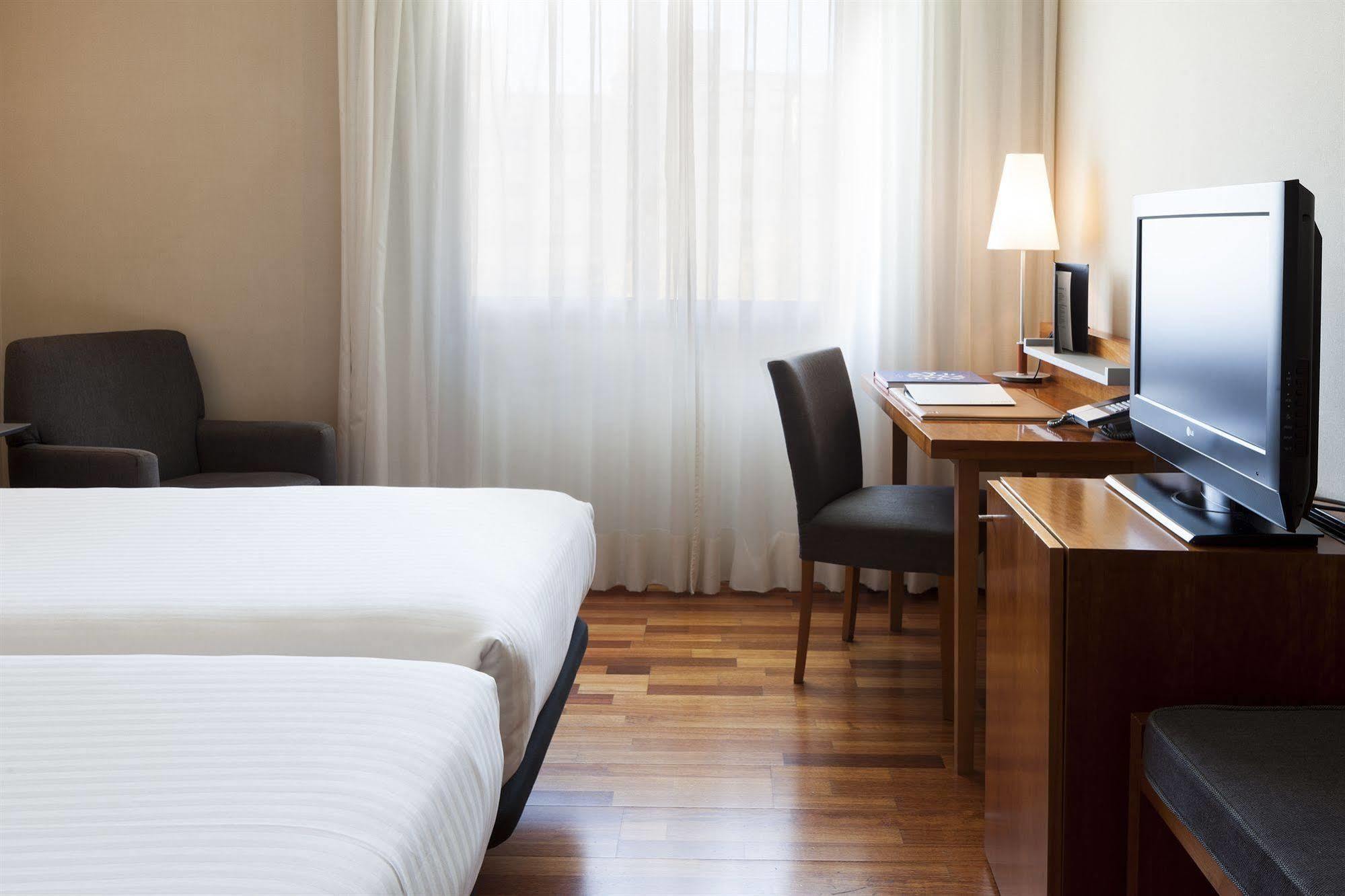 Ac Hotel Ciudad De Pamplona Dış mekan fotoğraf